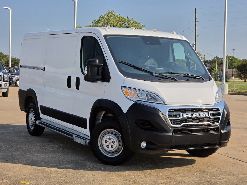 Used 2025 RAM ProMaster 2500 w/ U-Haul Equipment Group FWD image 2