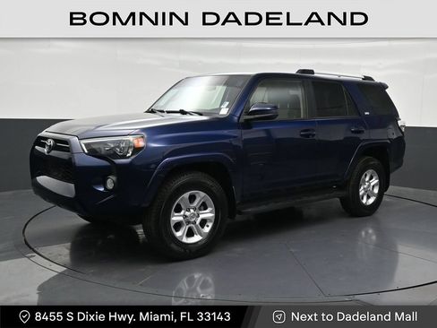 Used 2020 Toyota 4Runner SR5 AWD/4WD image 1