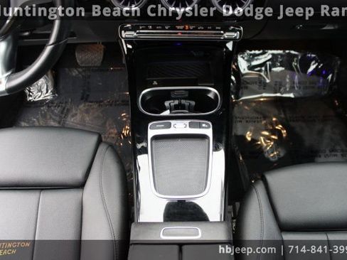 Used 2025 Mercedes-Benz CLA 250 image 12