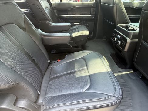 Used 2018 Ford Expedition Limited w/ Equipment Group 301A RWD image 41