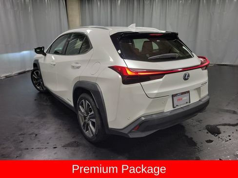 Used 2019 Lexus UX 250h AWD/4WD image 6