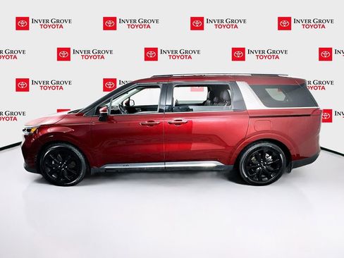 Used 2023 Kia Carnival SX Prestige image 8