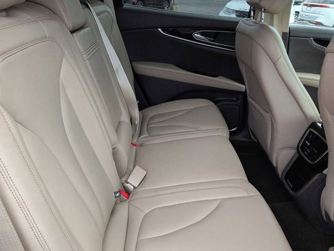 Used 2023 Lincoln Nautilus AWD w/ Premium Package image 11