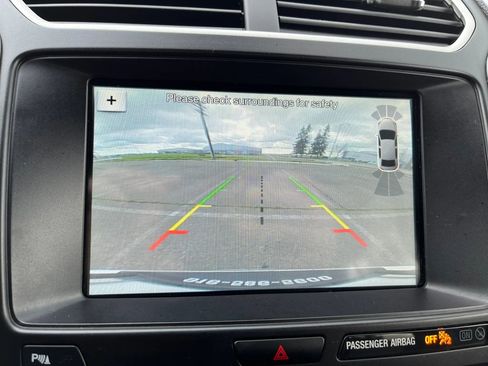 Used 2017 Ford Explorer XLT w/ Equipment Group 202A FWD image 21