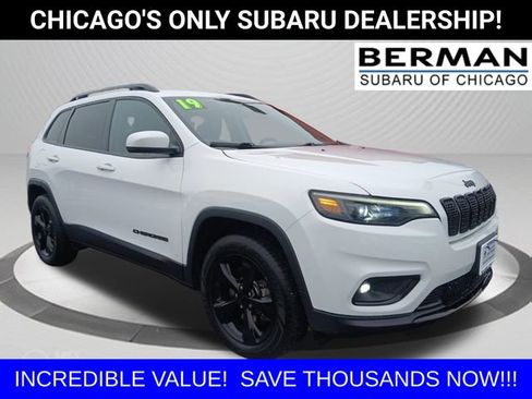 Used 2019 Jeep Cherokee Latitude Plus image 2