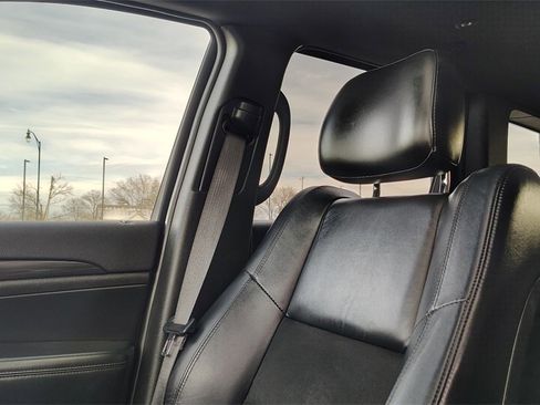 Used 2019 Jeep Grand Cherokee Altitude image 22