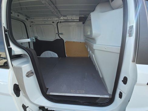 Used 2022 Ford Transit Connect XL FWD image 14
