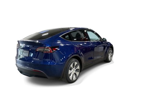 Certified 2023 Tesla Model Y Long Range AWD/4WD image 6