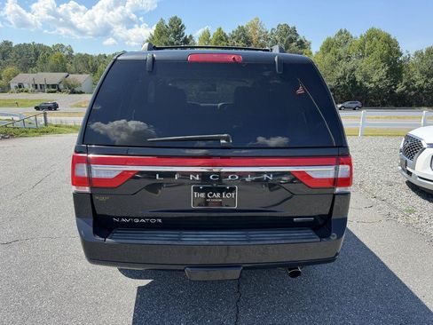 Used 2015 Lincoln Navigator 4WD w/ Equipment Group 101A Reserve image 6