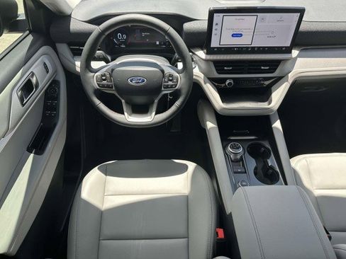 New 2025 Ford Explorer Active w/ Active Comfort Package image 23