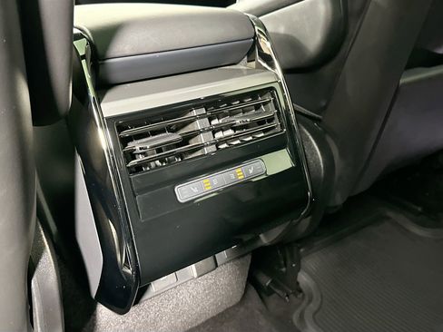 Certified 2024 Land Rover Range Rover Sport SE image 28