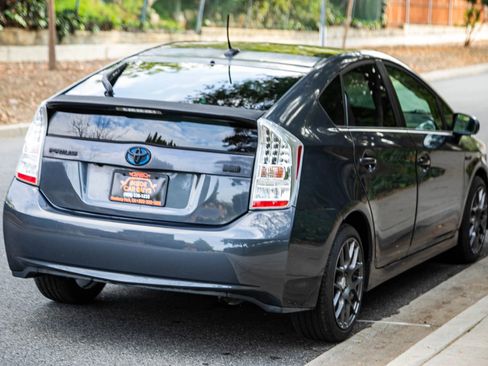Used 2011 Toyota Prius Four w/ Solar Roof Pkg FWD image 4