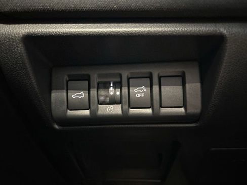 Used 2025 Subaru Outback Premium AWD/4WD image 63
