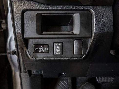 Used 2016 Toyota Tacoma TRD Off-Road w/ Towing Package AWD/4WD image 12