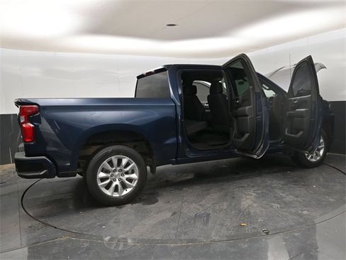 Used 2020 Chevrolet Silverado 1500 Custom w/ Custom Value Package image 32