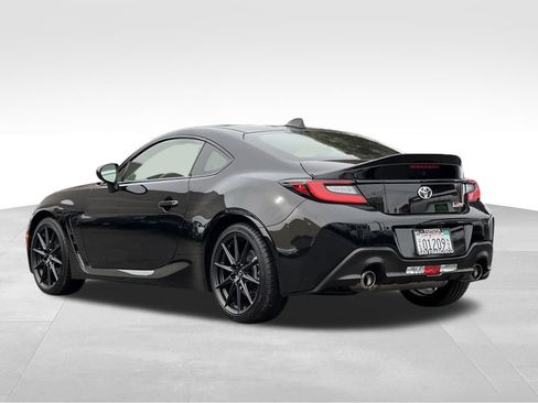 Certified 2024 Toyota GR86 Premium image 3