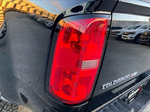 Used 2018 Chevrolet Colorado ZR2 w/ ZR2 Midnight Special Edition image 28