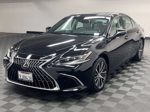 Certified 2024 Lexus ES 300h w/ Premium Package FWD image 2