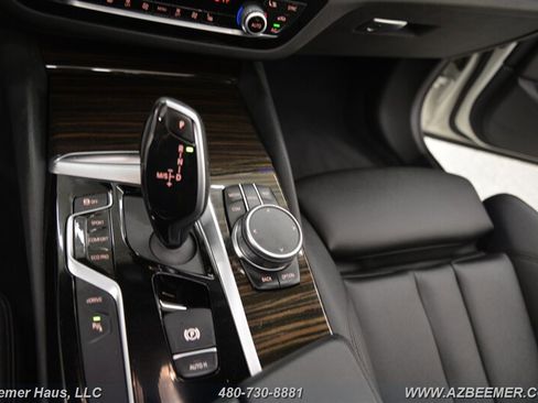 Used 2020 BMW 530e image 34