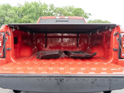 Used 2025 RAM 1500 Big Horn AWD/4WD image 9