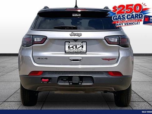 Used 2022 Jeep Compass Trailhawk w/ Trailhawk Elite Group AWD/4WD image 4
