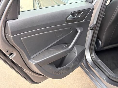 Used 2024 Volkswagen Jetta SE FWD image 21