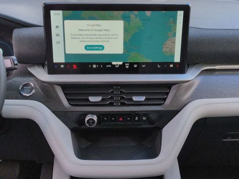 Used 2026 Ford Explorer Platinum w/ LUX Leather Package image 29