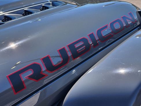 Used 2020 Jeep Gladiator Rubicon AWD/4WD image 14