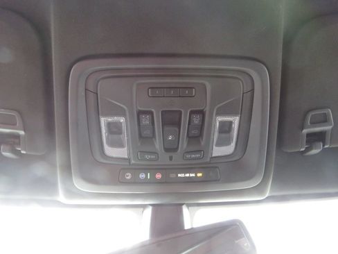 Used 2021 GMC Sierra 1500 AT4 w/ AT4 Preferred Package AWD/4WD image 27