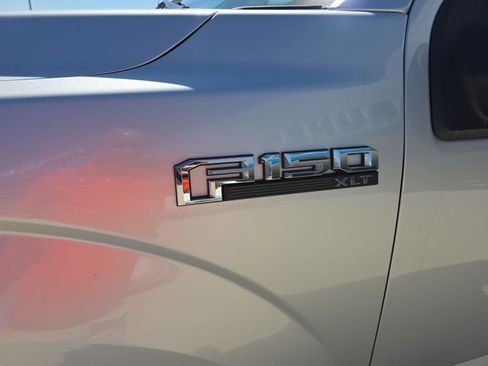 Used 2018 Ford F150 XLT w/ Equipment Group 302A Luxury image 6