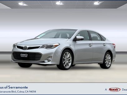 Used 2013 Toyota Avalon Limited w/ Technology Pkg