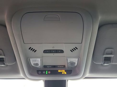 Certified 2020 Chevrolet Equinox Premier w/ Premier Redline Edition image 37