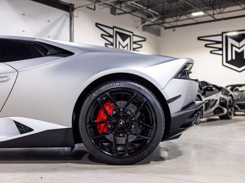 Used 2017 Lamborghini Huracan LP 610-4 Avio image 18