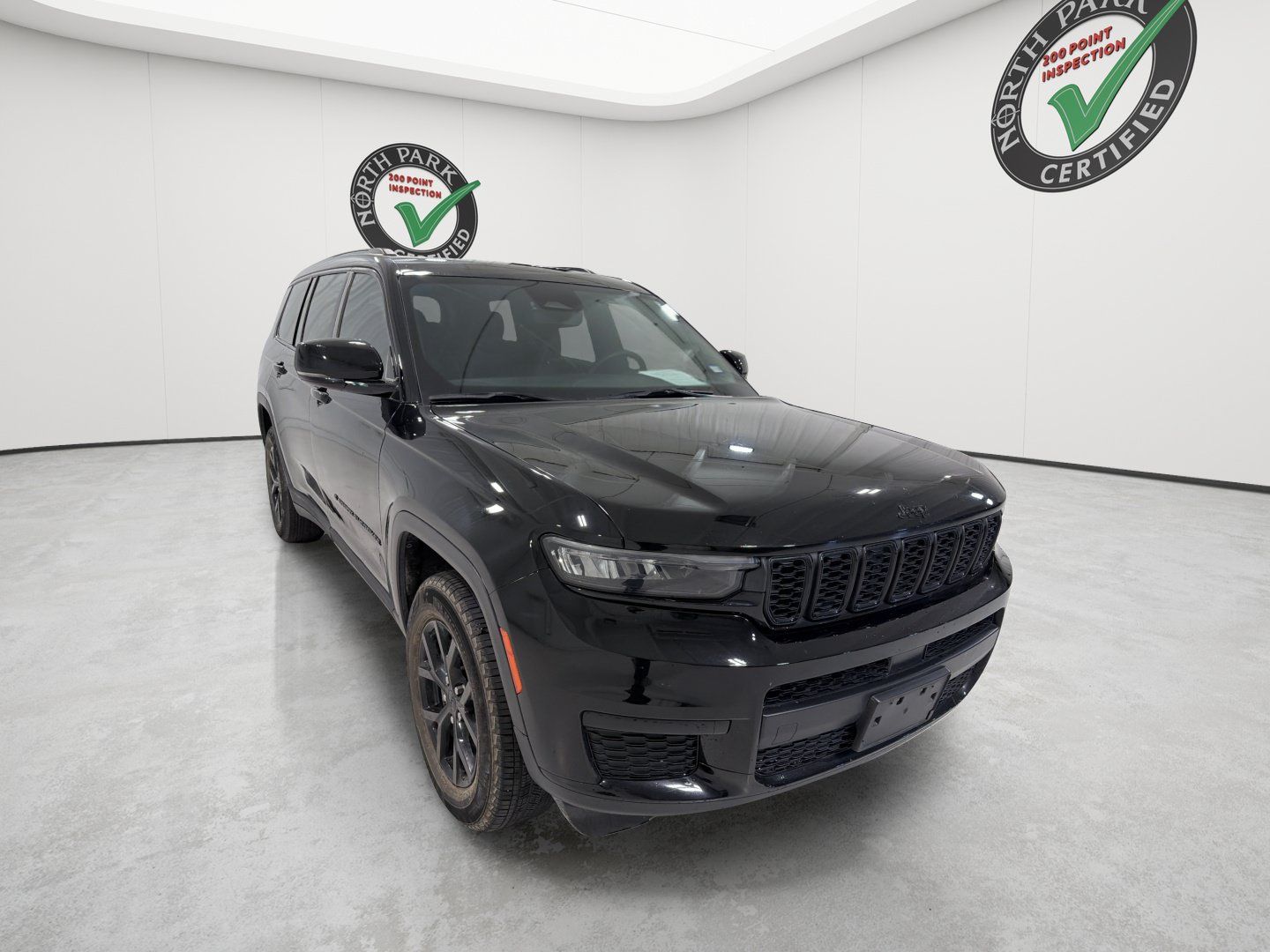 Used 2024 Jeep Grand Cherokee L Laredo AWD/4WD image 7