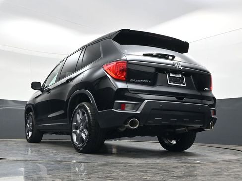 Used 2023 Honda Passport EX-L image 32
