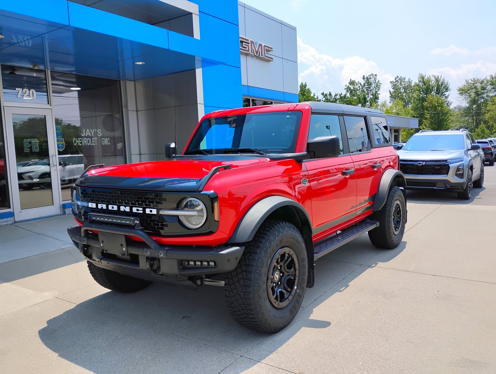 Used 2023 Ford Bronco Wildtrak AWD/4WD image 13