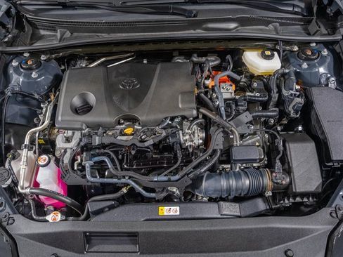 Certified 2025 Toyota Camry SE image 19