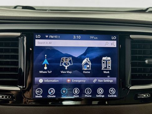 Used 2020 Chrysler Pacifica Touring-L Plus w/ Tire & Wheel Group FWD image 13
