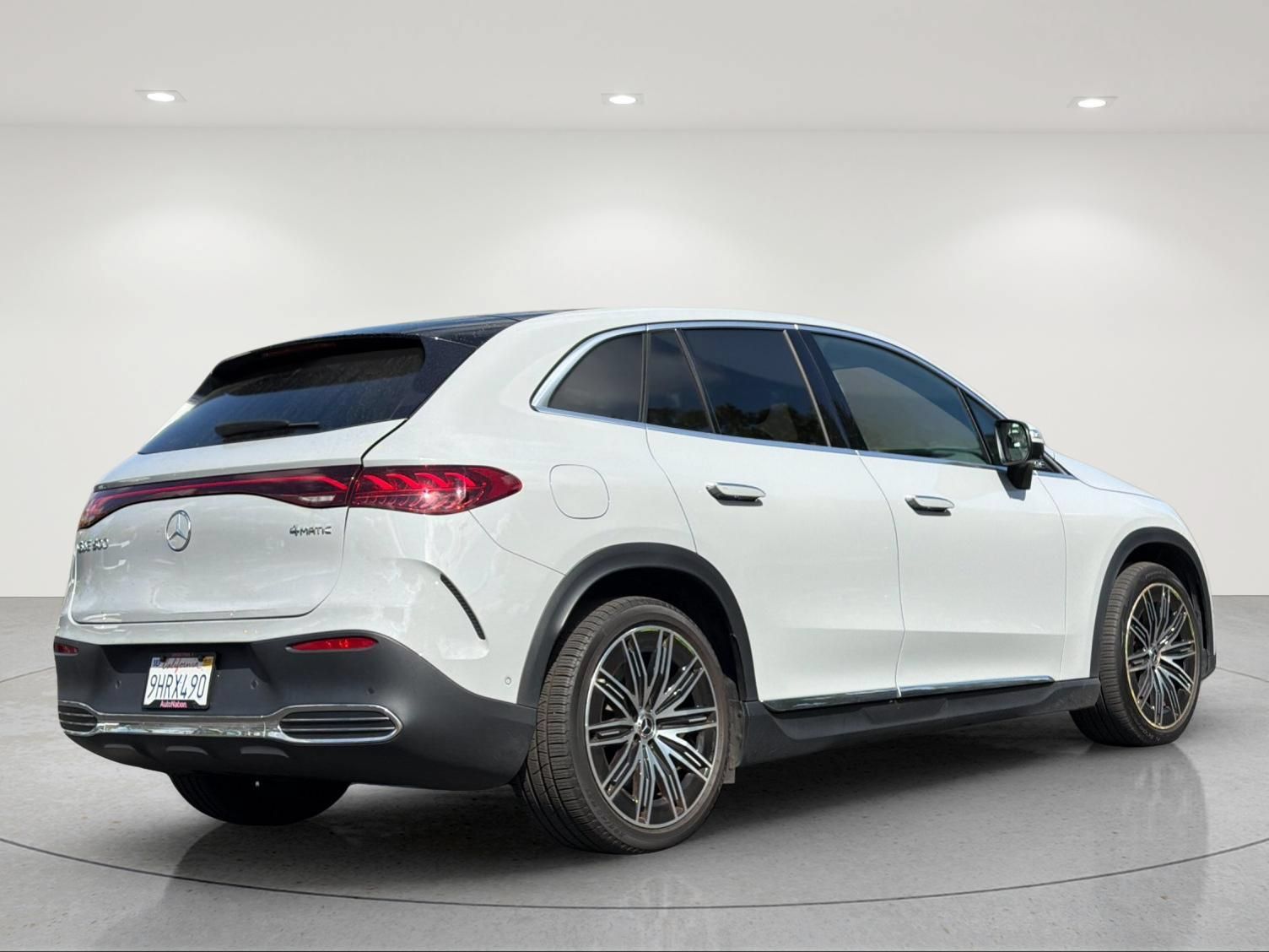 Used 2023 Mercedes-Benz EQE 500 4MATIC SUV image 4
