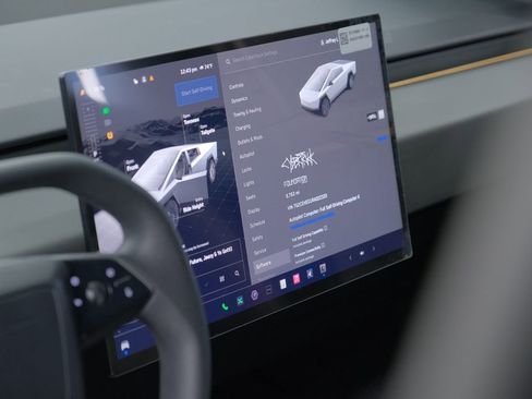 Used 2024 Tesla Cybertruck AWD Crew Cab image 28