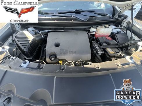 Used 2023 Chevrolet Traverse LT FWD image 35
