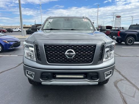 Used 2018 Nissan Titan PRO-4X w/ Pro-4x Convenience Package image 23