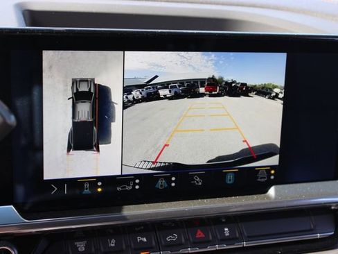 Used 2024 Chevrolet Silverado 3500 High Country w/ High Country Premium Package image 23