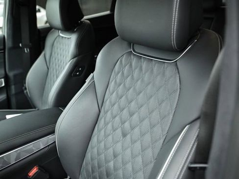 Used 2025 Genesis GV70 3.5T Sport w/ Sport Advanced Package image 23