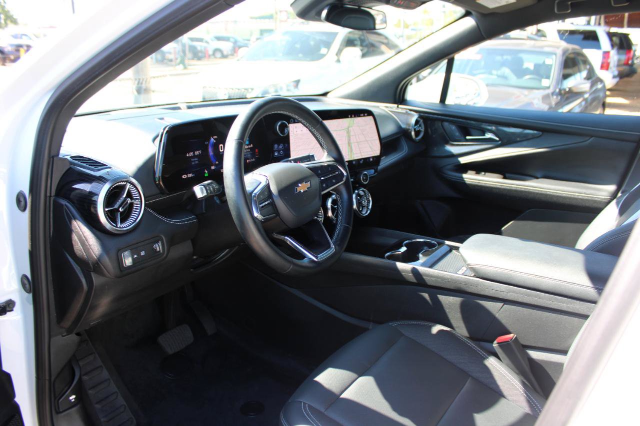 Used 2024 Chevrolet Blazer EV LT AWD/4WD image 16