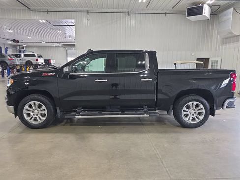 Used 2024 Chevrolet Silverado 1500 LTZ AWD/4WD image 5