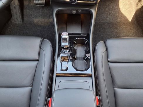 New 2026 Volvo XC40 B5 Plus w/ Climate Package AWD/4WD image 19