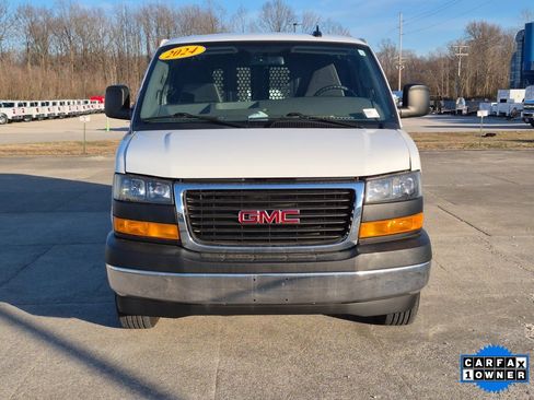 Certified 2024 GMC Savana 2500 Work Van w/ Driver Convenience Package image 2