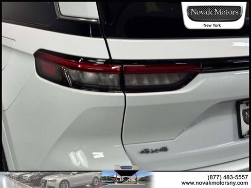 Used 2022 Jeep Grand Cherokee Overland image 7