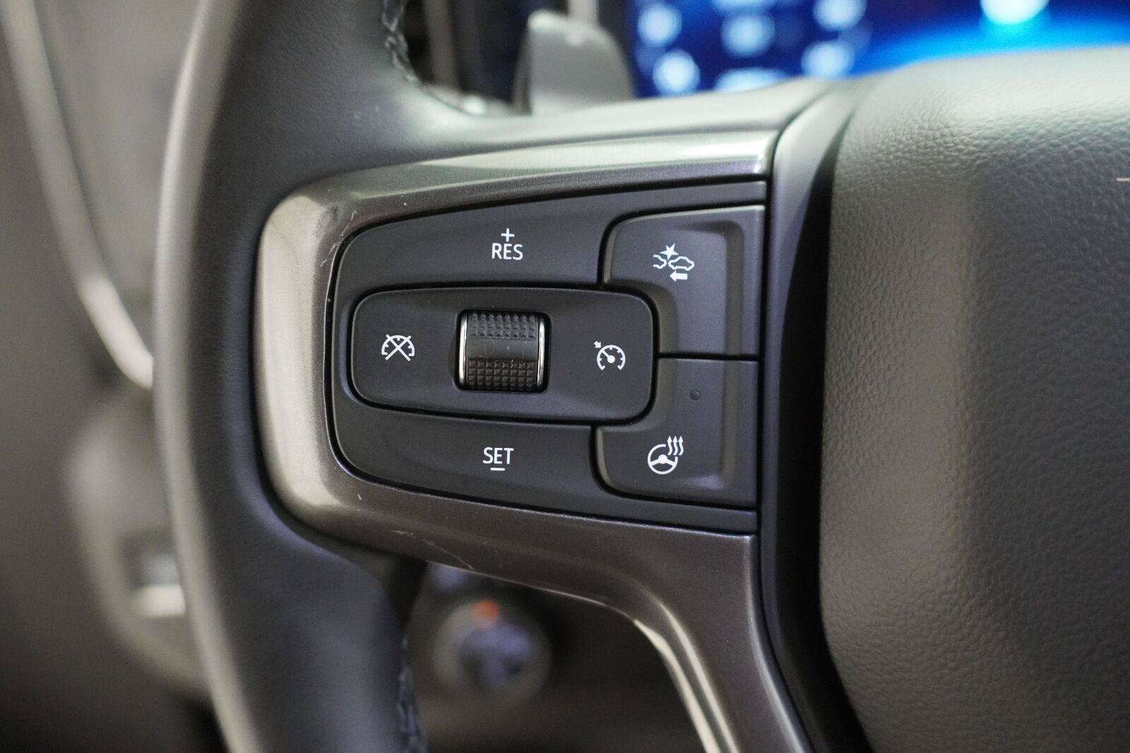 Used 2025 Chevrolet Silverado 1500 High Country w/ High Country Premium Package AWD/4WD image 6